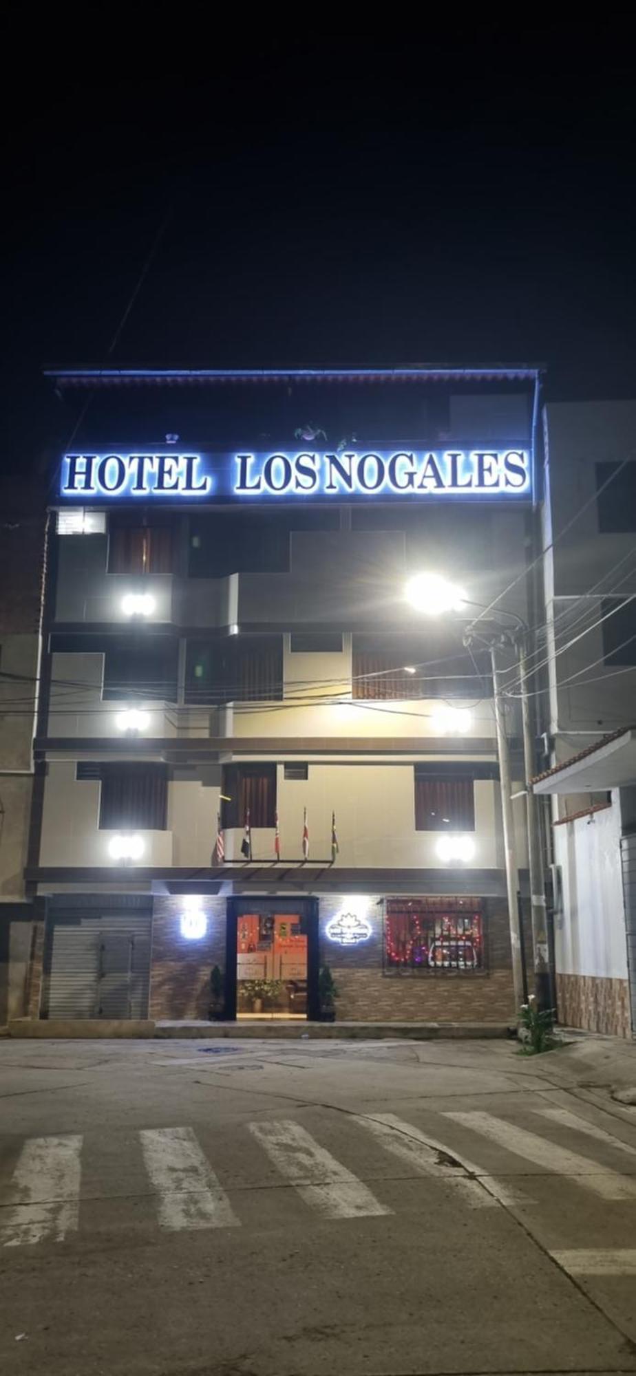 Hotel Los Nogales Кахамарка Экстерьер фото